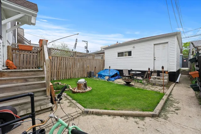 $499,999 | 3333 West Pierce Avenue, Chicago, IL 60651