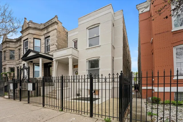 $499,999 | 3333 West Pierce Avenue, Chicago, IL 60651