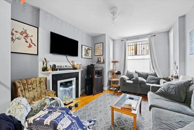 $499,999 | 3333 West Pierce Avenue, Chicago, IL 60651