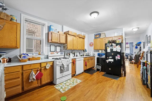 $499,999 | 3333 West Pierce Avenue, Chicago, IL 60651