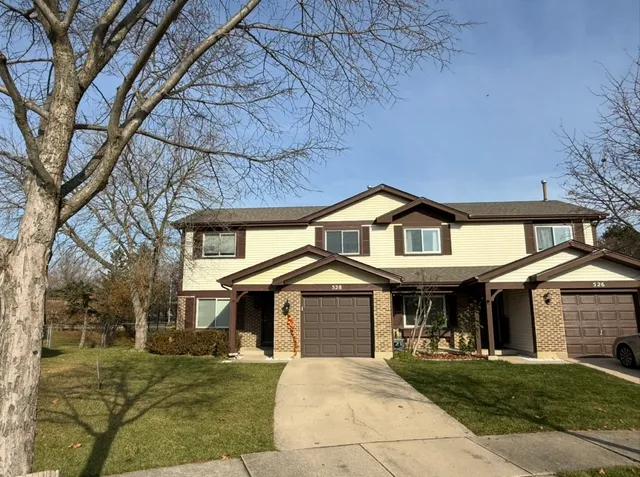 $354,900 | 528 Surf Court, Wheeling, IL 60090