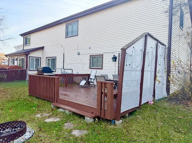 $354,900 | 528 Surf Court, Wheeling, IL 60090