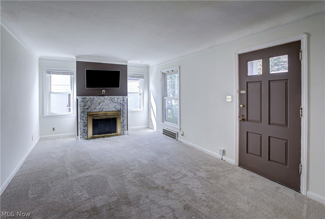 1571 Felton Road Cleveland, OH 44121 - Photo 3 of 34