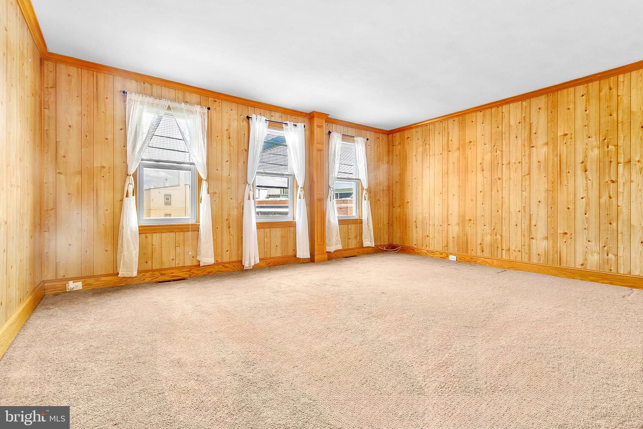 117 South Pavilion Avenue Riverside, NJ 08075 - Photo 13 of 38 Main Level : Living Room