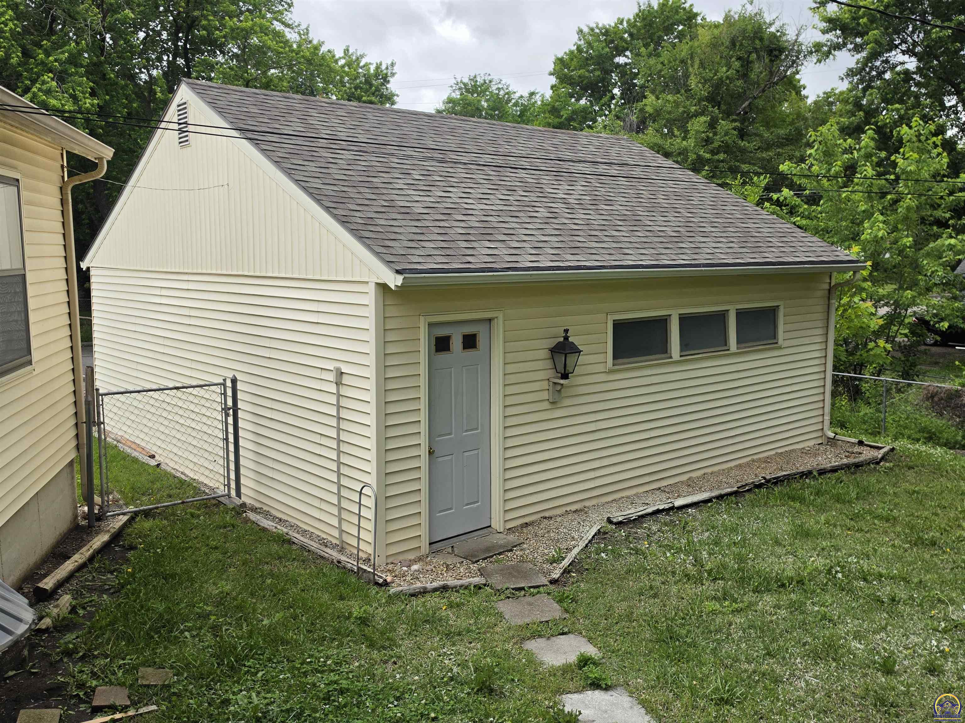 1100 Southeast 35th Terrace Topeka, KS 66605 - Photo 21 of 21