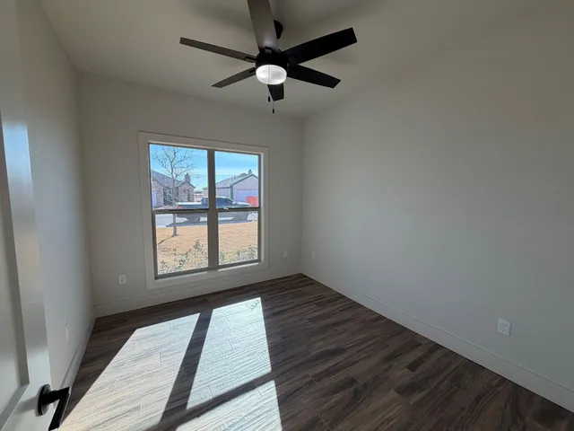 $2,400 | 1216 North 6th Street, Wolfforth, TX 79382