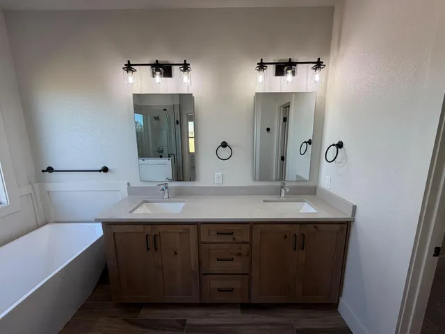 $2,400 | 1216 North 6th Street, Wolfforth, TX 79382