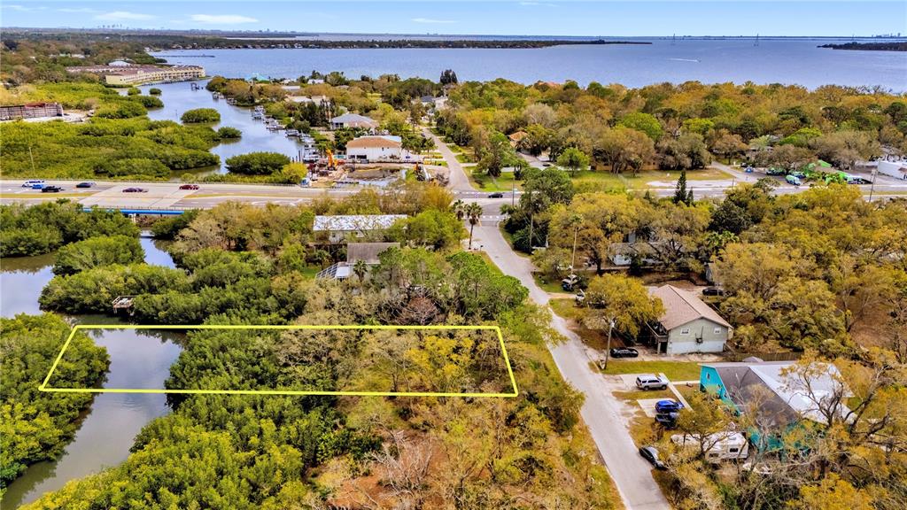 Phoenix Avenue Oldsmar, FL 34677 - Photo 2 of 5