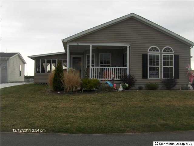 76 Oak Ridge Lane Manahawkin, NJ 08050 - Photo 1 of 3 Primary Photo