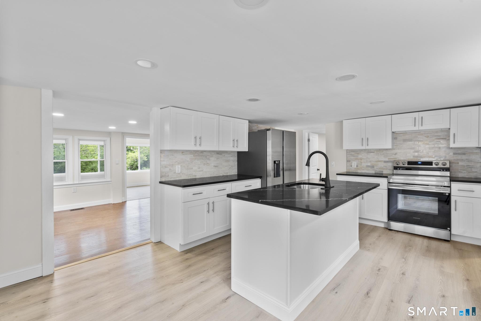 23 Dominican Road Branford, CT 06405 - Photo 11 of 35