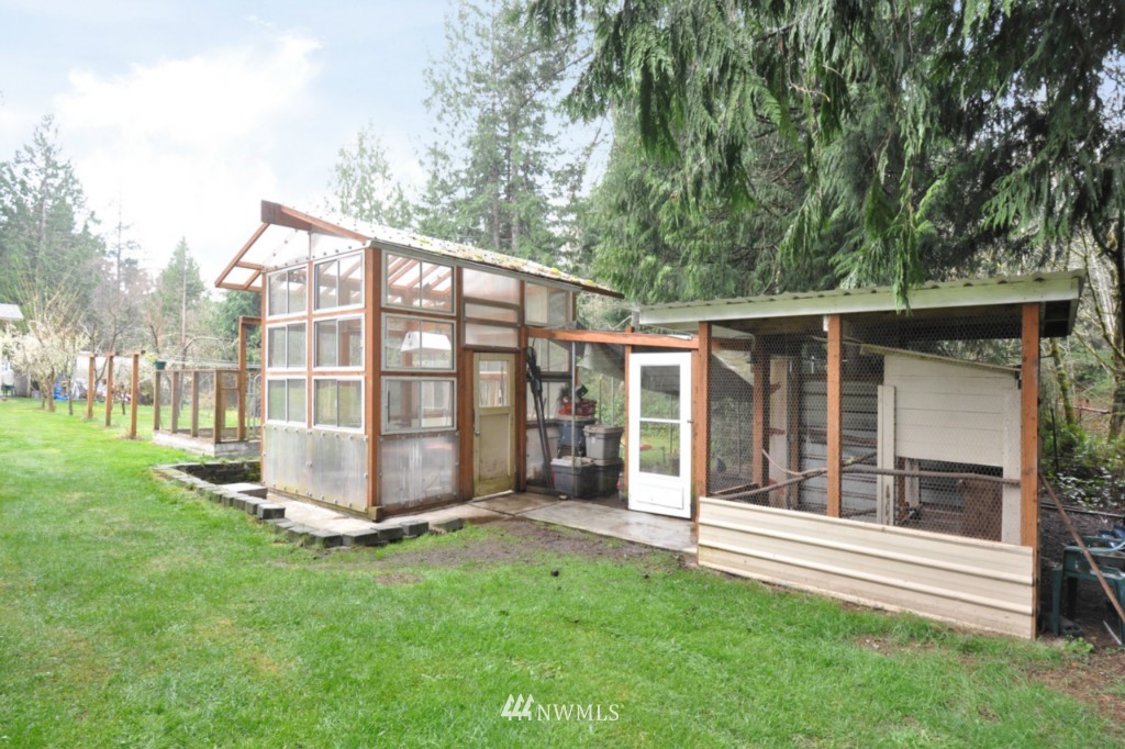 5725 Southeast Alpine Road Olalla, WA 98359 - Photo 13 of 15 Gallery Image 13