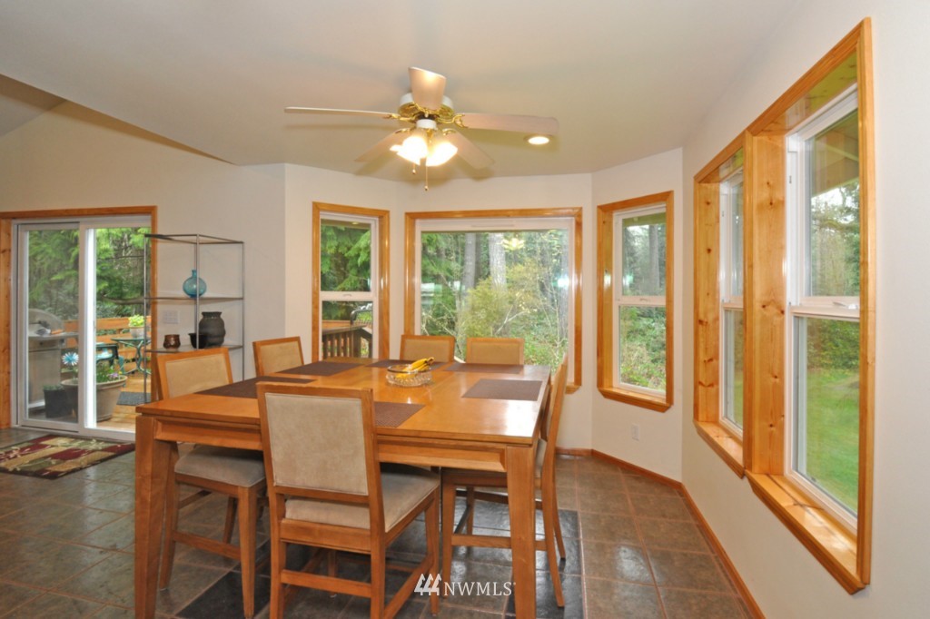 5725 Southeast Alpine Road Olalla, WA 98359 - Photo 4 of 15 Gallery Image 4