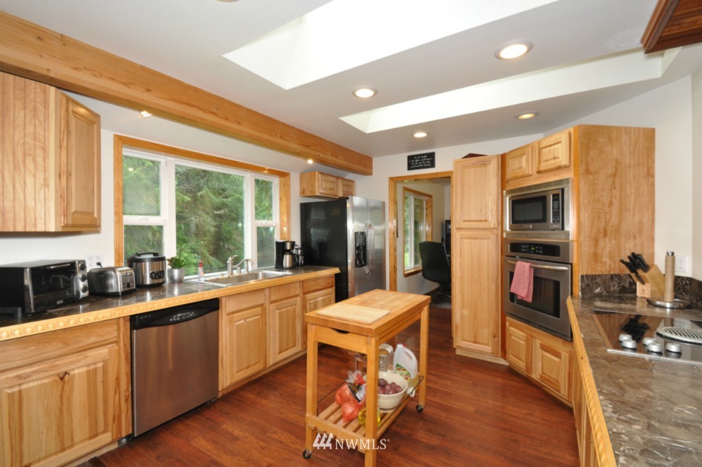 5725 Southeast Alpine Road Olalla, WA 98359 - Photo 5 of 15 Gallery Image 5