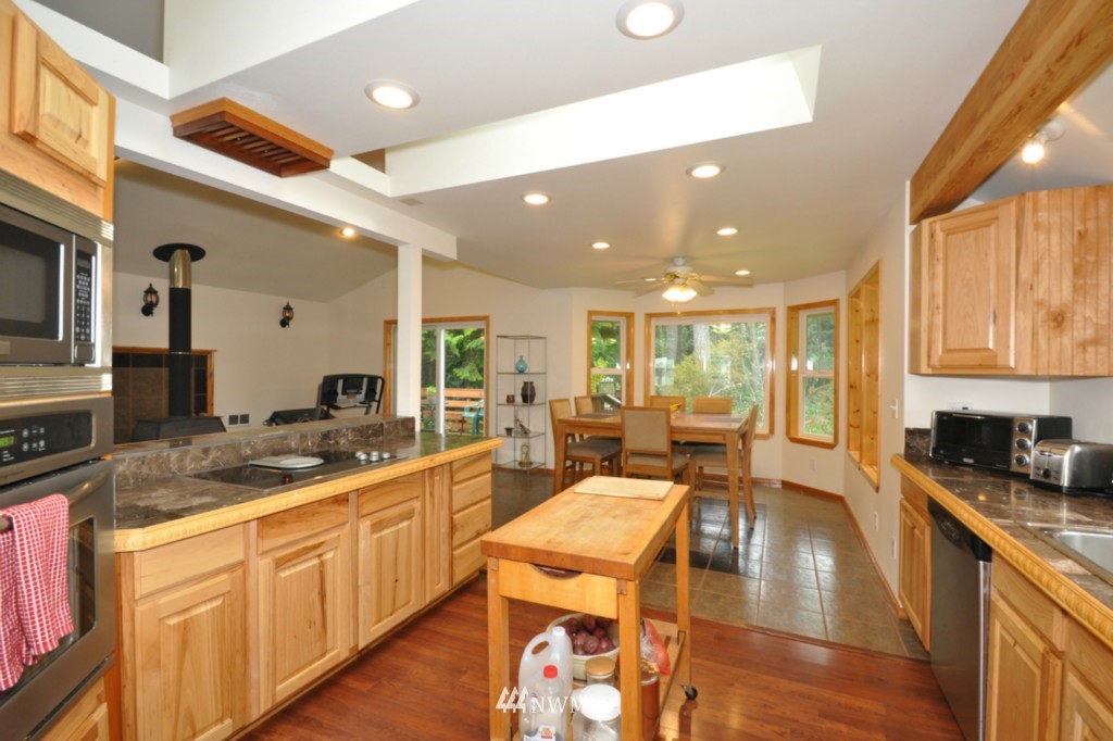 5725 Southeast Alpine Road Olalla, WA 98359 - Photo 6 of 15 Gallery Image 6