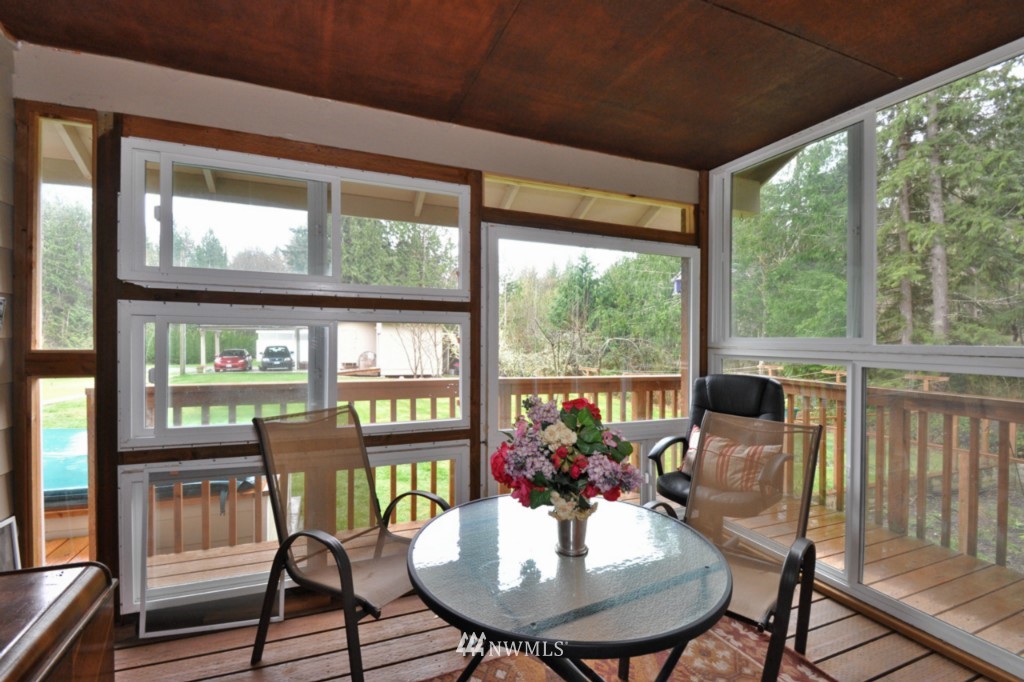 5725 Southeast Alpine Road Olalla, WA 98359 - Photo 10 of 15 Gallery Image 10