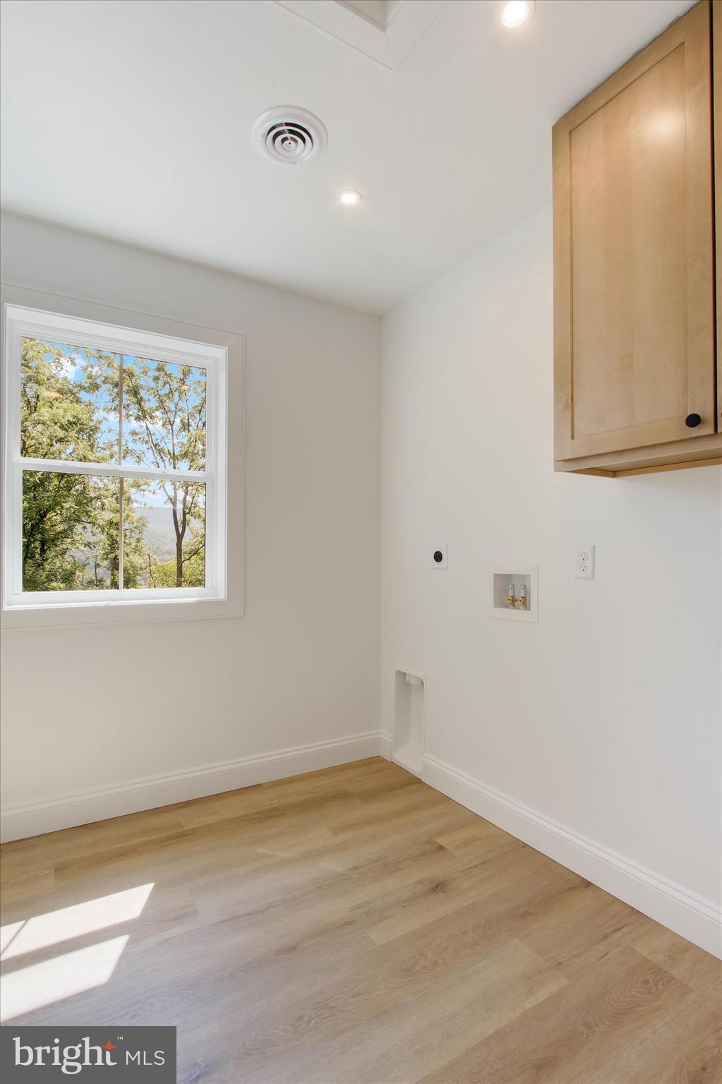 3 Possum Trail Fairfield, PA 17320 - Photo 34 of 41 2nd Floor Laundry