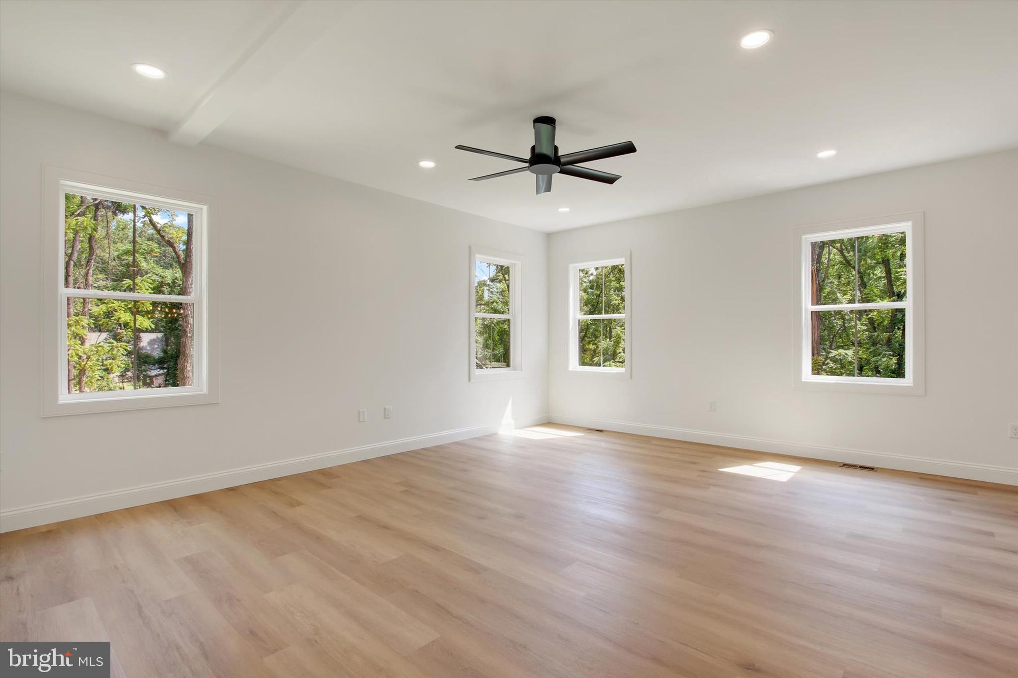 3 Possum Trail Fairfield, PA 17320 - Photo 10 of 41 Living Room