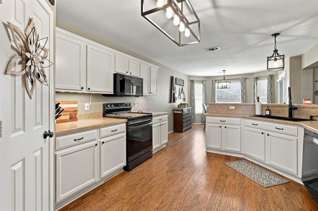 116 Springfield Circle Red Oak, TX 75165 - Photo 11 of 23 Gallery Image 11