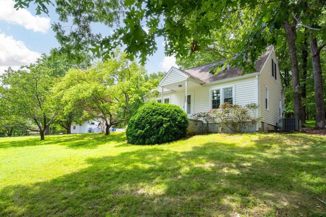 $275,000 | 9986 Forrest Drive, Ooltewah, TN 37363