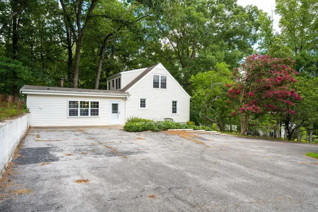 $275,000 | 9986 Forrest Drive, Ooltewah, TN 37363