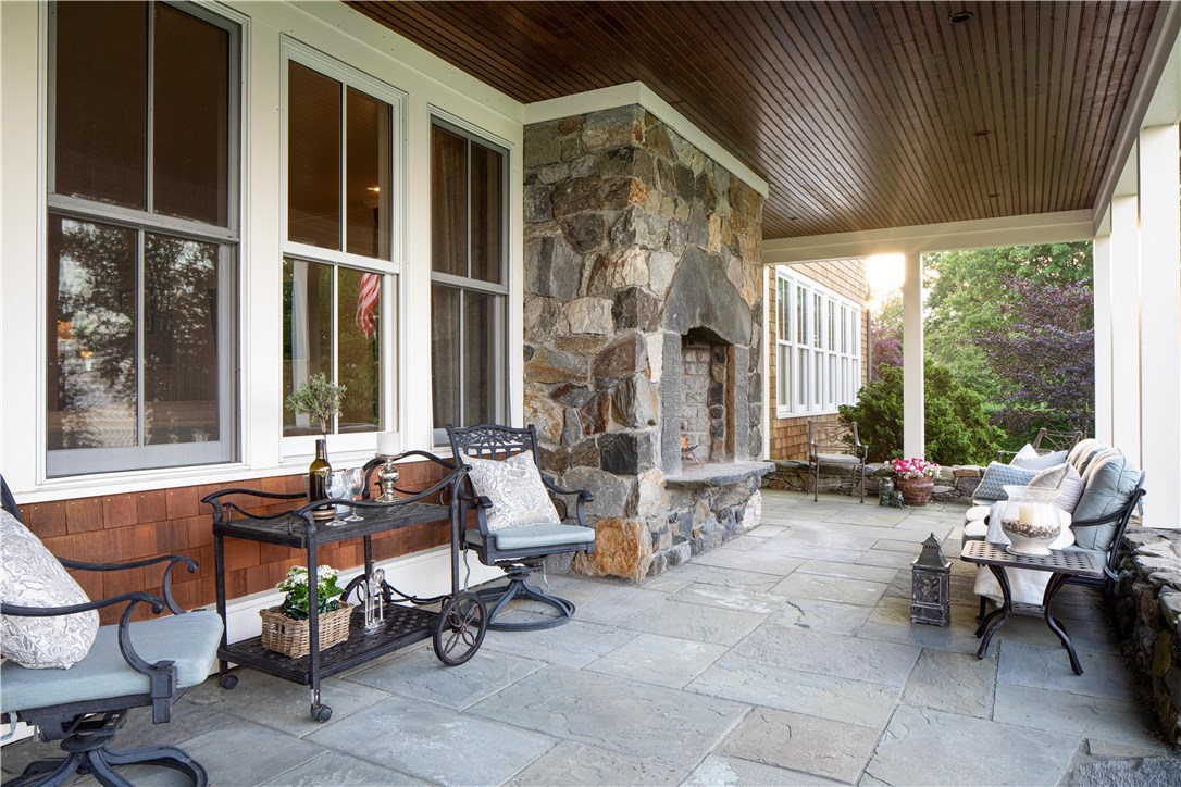 1088 East Shore Road Jamestown, RI 02835 - Photo 16 of 50