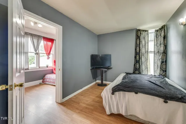 $324,900 | 948 Anderson Street, Bristol, TN 37620