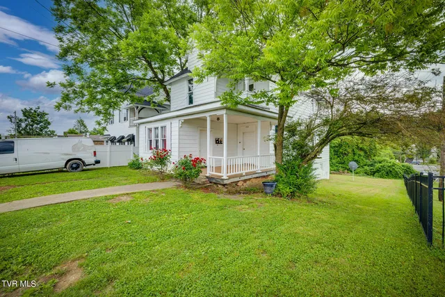 $324,900 | 948 Anderson Street, Bristol, TN 37620