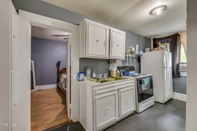 $324,900 | 948 Anderson Street, Bristol, TN 37620