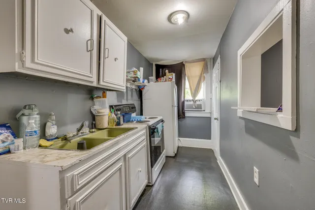 $324,900 | 948 Anderson Street, Bristol, TN 37620