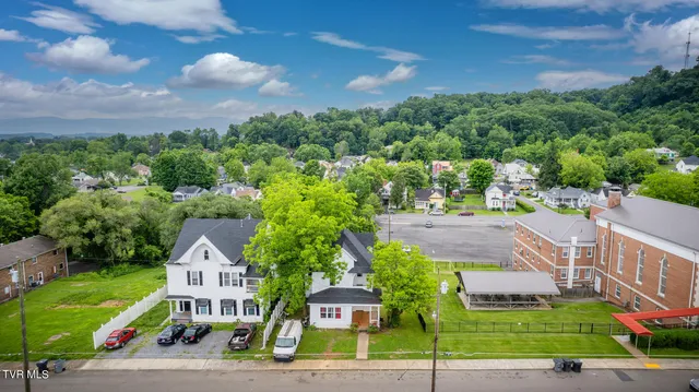$324,900 | 948 Anderson Street, Bristol, TN 37620