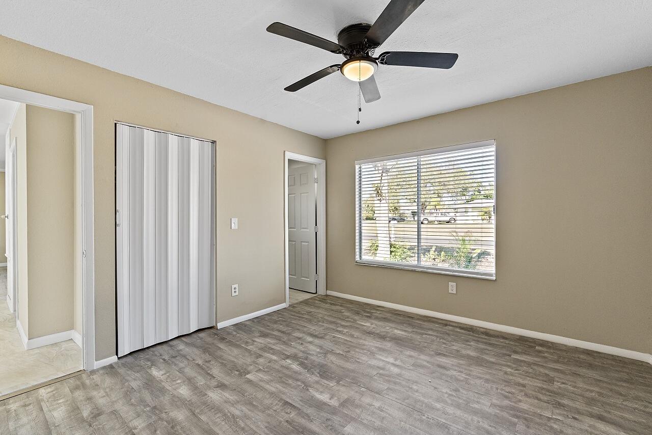 111 Alameda Avenue Sebastian, FL 32958 - Photo 16 of 33 a view of an empty room with a window