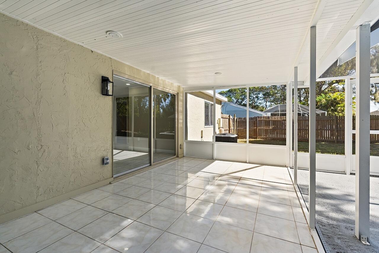 111 Alameda Avenue Sebastian, FL 32958 - Photo 28 of 33 a view of a house with a backyard