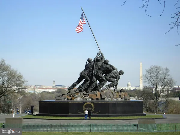 $1,775 | 1320 Fort Myer Drive, Unit 825, Arlington, VA 22209