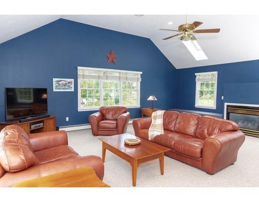 104 Juniper Road Holliston, MA 01746 - Photo 18 of 37