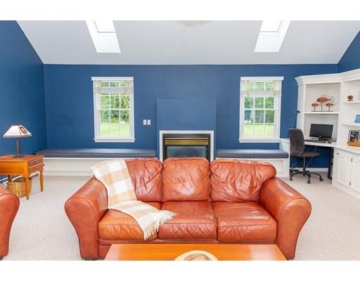 104 Juniper Road Holliston, MA 01746 - Photo 19 of 37