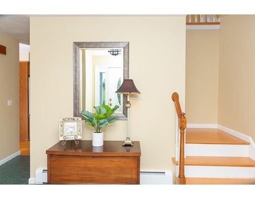 104 Juniper Road Holliston, MA 01746 - Photo 5 of 37