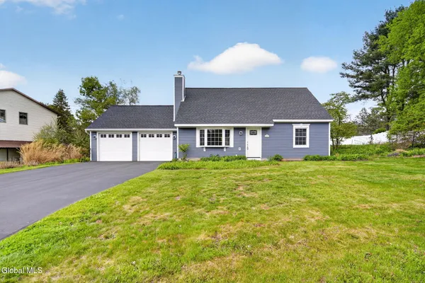 $410,000 | 16 Leonard Drive, Colonie, NY 12309
