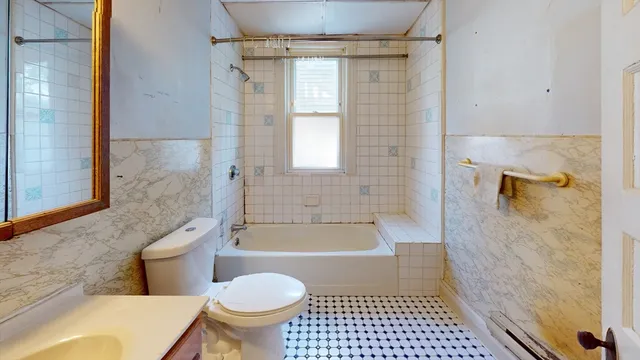 $2,100 | 23 Endicott Avenue, Unit 1F, Revere, MA 02151