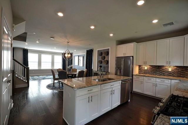 1802 Devon Lane Rockaway, NJ 07866 - Photo 4 of 28