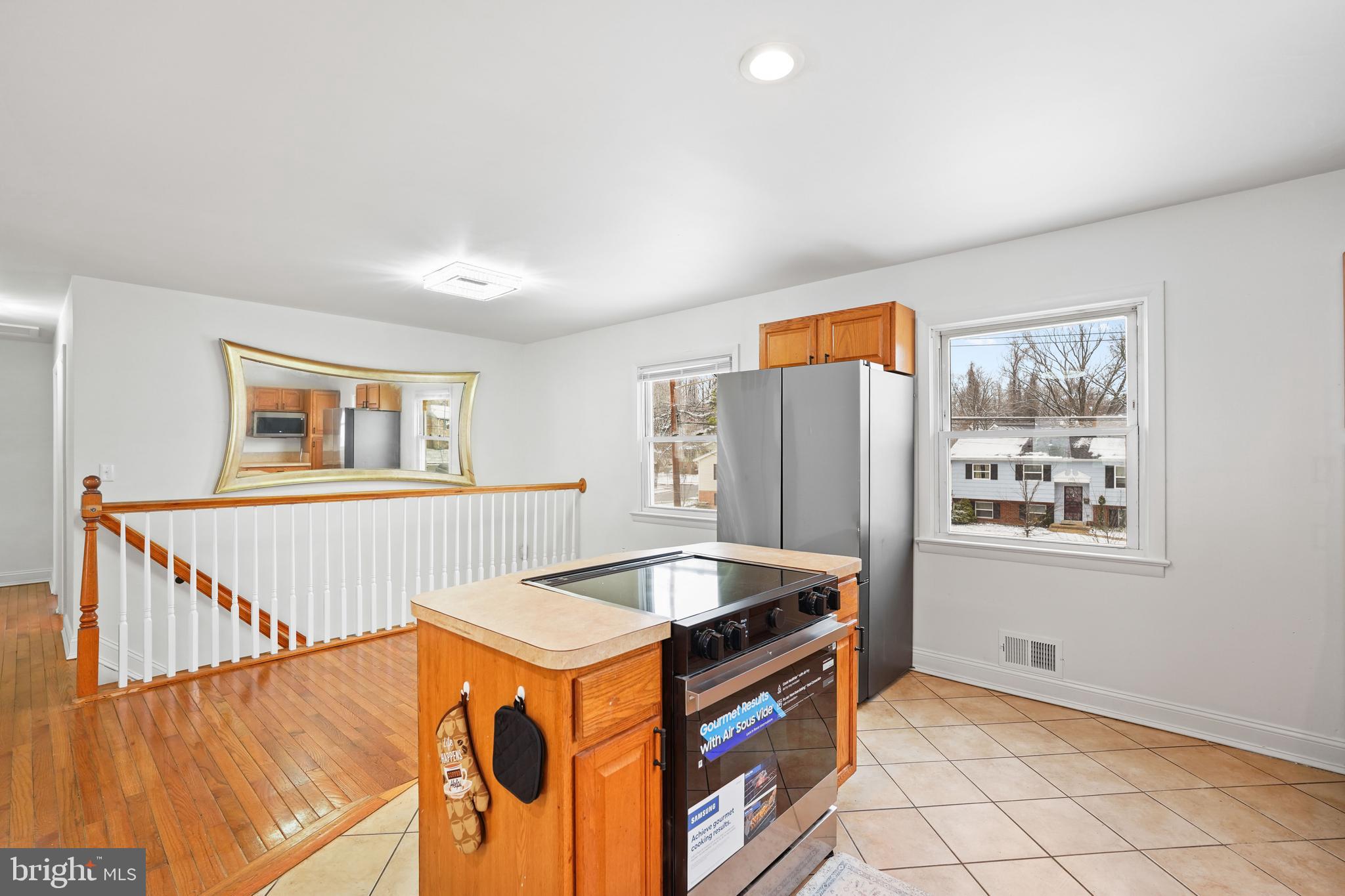 6903 Fawncrest Drive Capitol Heights, MD 20743 - Photo 22 of 36 a view of kitchen and kitchen