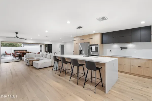 $2,000,000 | 4639 East Osborn Road, Phoenix, AZ 85018