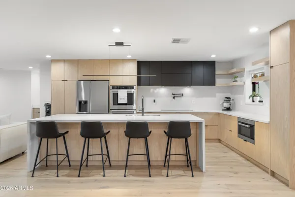 $2,000,000 | 4639 East Osborn Road, Phoenix, AZ 85018