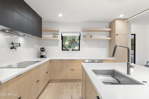 $2,000,000 | 4639 East Osborn Road, Phoenix, AZ 85018