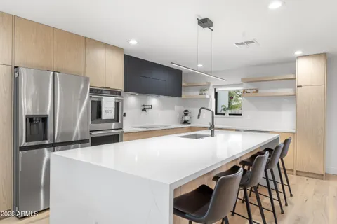 $2,000,000 | 4639 East Osborn Road, Phoenix, AZ 85018