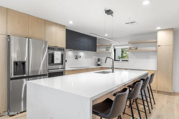 $2,000,000 | 4639 East Osborn Road, Phoenix, AZ 85018