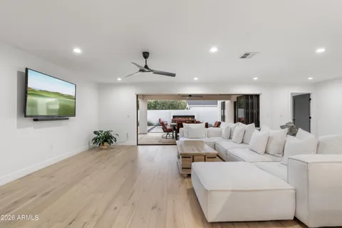 $2,000,000 | 4639 East Osborn Road, Phoenix, AZ 85018