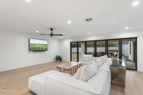 $2,000,000 | 4639 East Osborn Road, Phoenix, AZ 85018