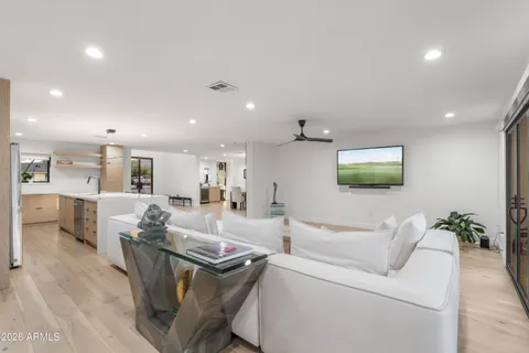 $2,000,000 | 4639 East Osborn Road, Phoenix, AZ 85018