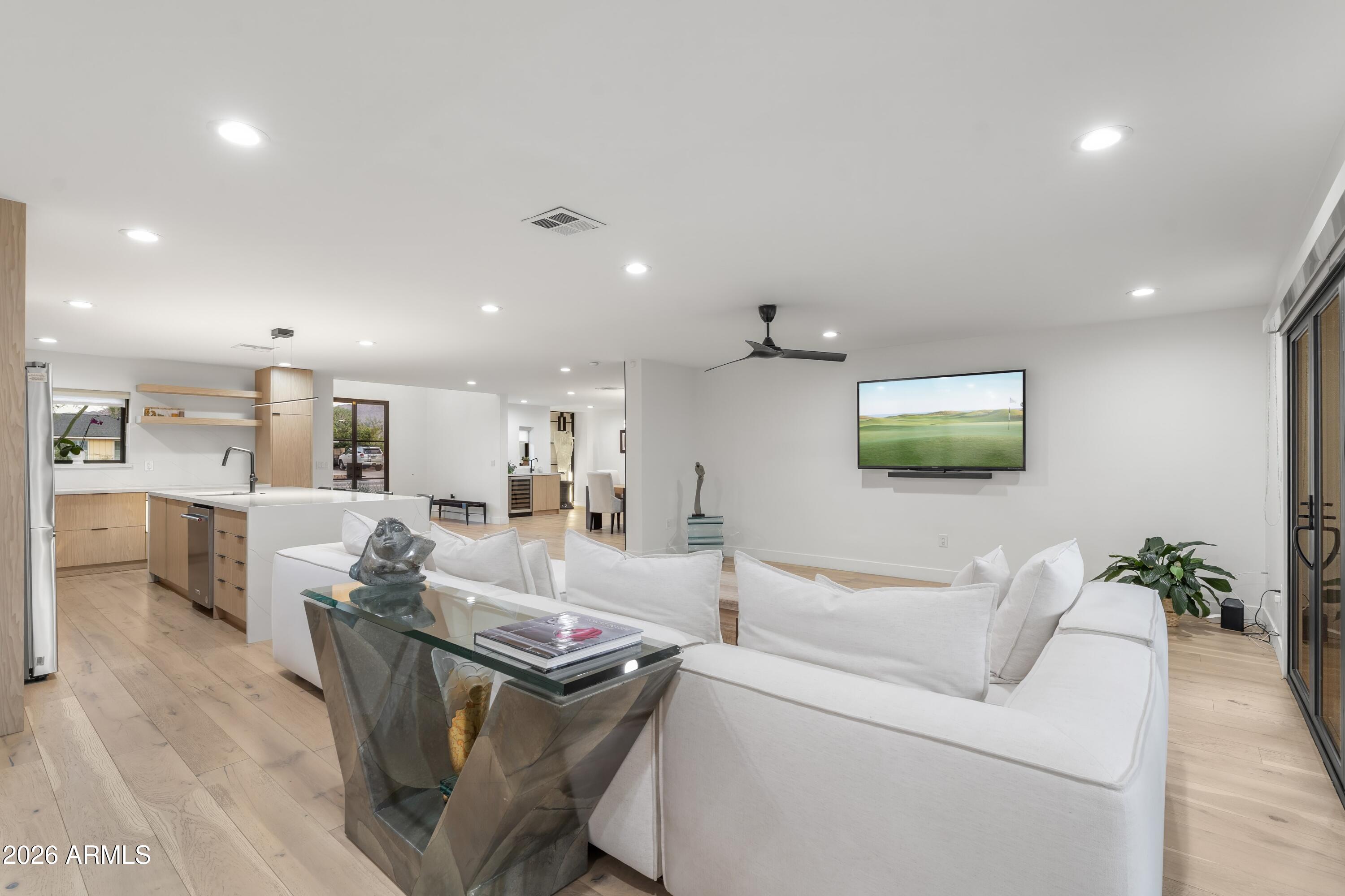 4639 East Osborn Road Phoenix, AZ 85018 - Photo 23 of 58 038_Living Room