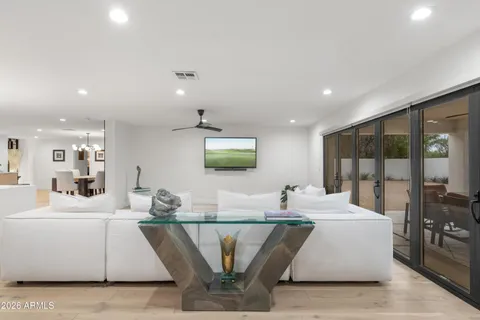 $2,000,000 | 4639 East Osborn Road, Phoenix, AZ 85018